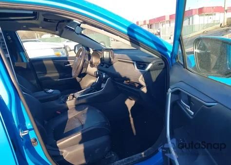 2019 Toyota Rav4 Xle Premium from USA, damaged, VIN 2T3A1RFV4KW050195